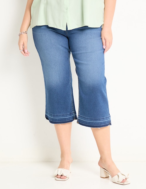 Pantalón capri acampanado para mujer