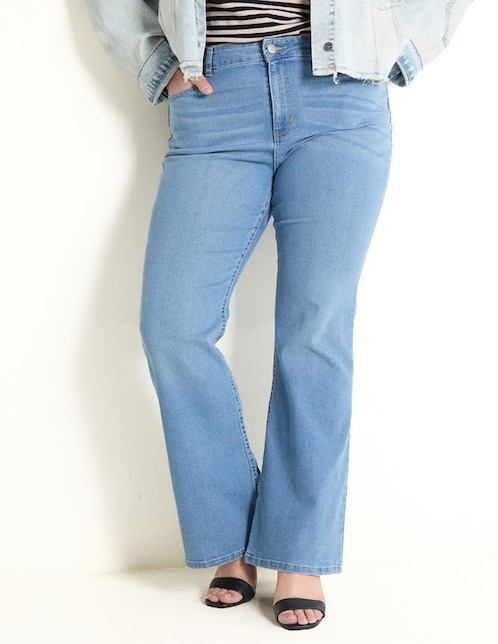 Jeans flare Contempo Plus para mujer