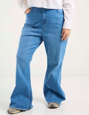 Jeans relaxed acampanado Weekend Plus para mujer