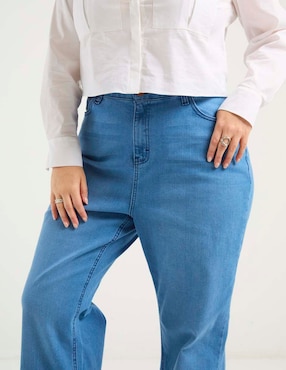 Jeans relaxed acampanado Weekend Plus para mujer