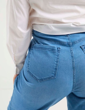Jeans relaxed acampanado Weekend Plus para mujer