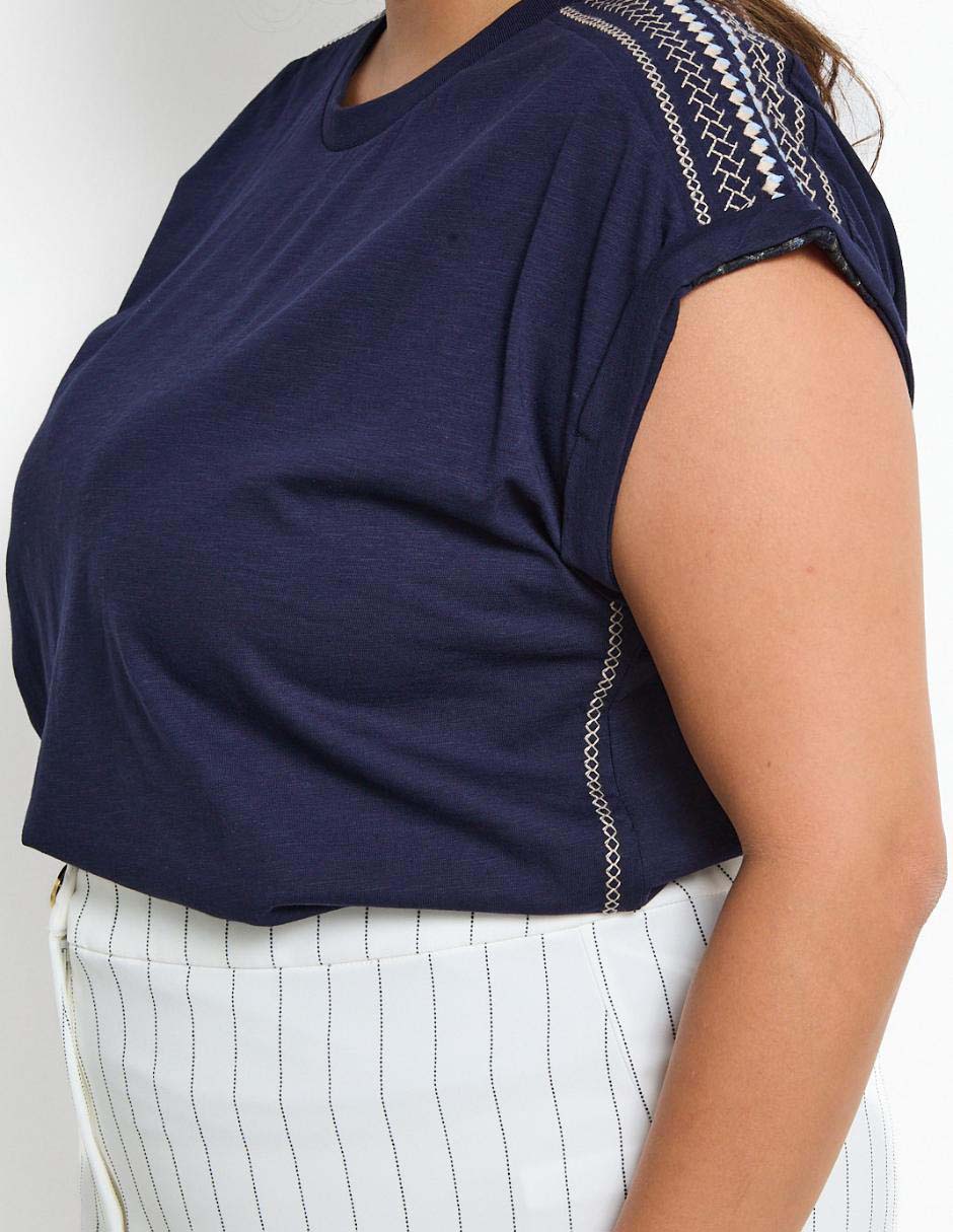 Playera manga corta cuello redondo para mujer 4