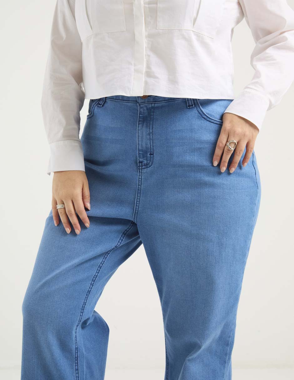Jeans relaxed acampanado para mujer 4