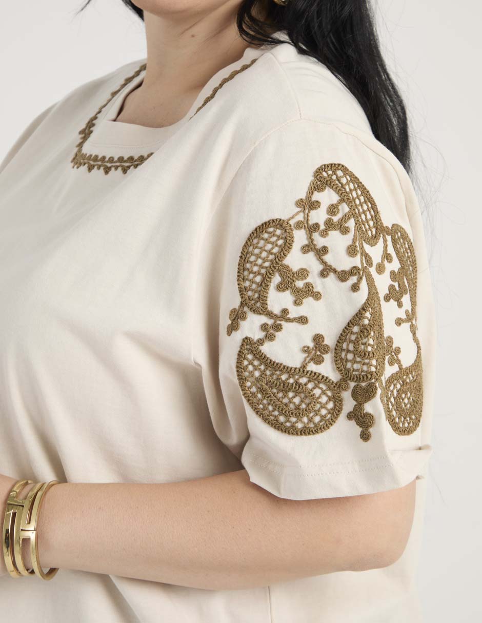 Playera manga al codo cuello redondo para mujer 4