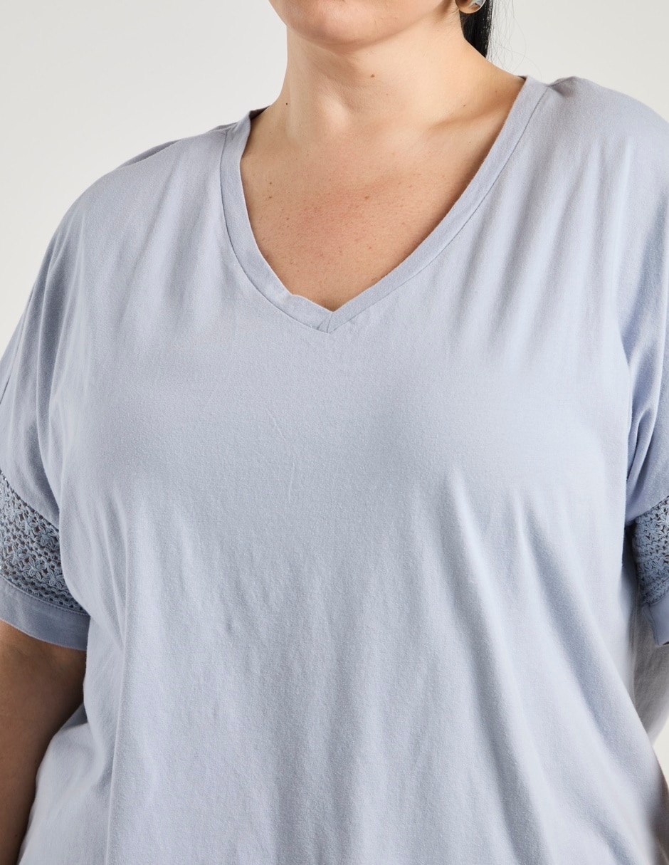 Blusa manga al codo cuello V para mujer 5