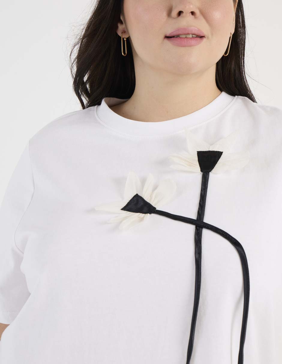 Blusa manga corta cuello redondo para mujer 4