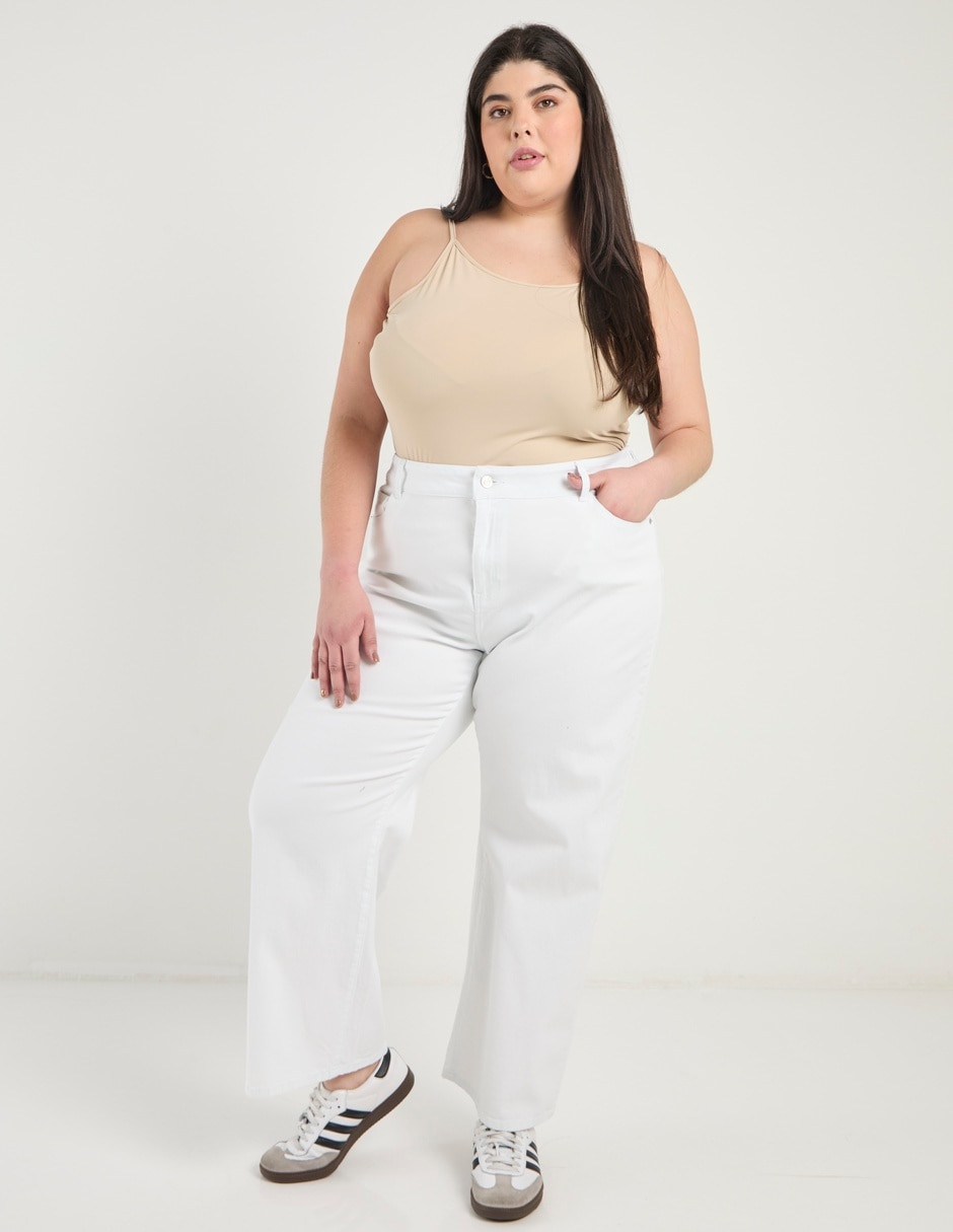 Top Contempo Plus escote medio tirante delgado