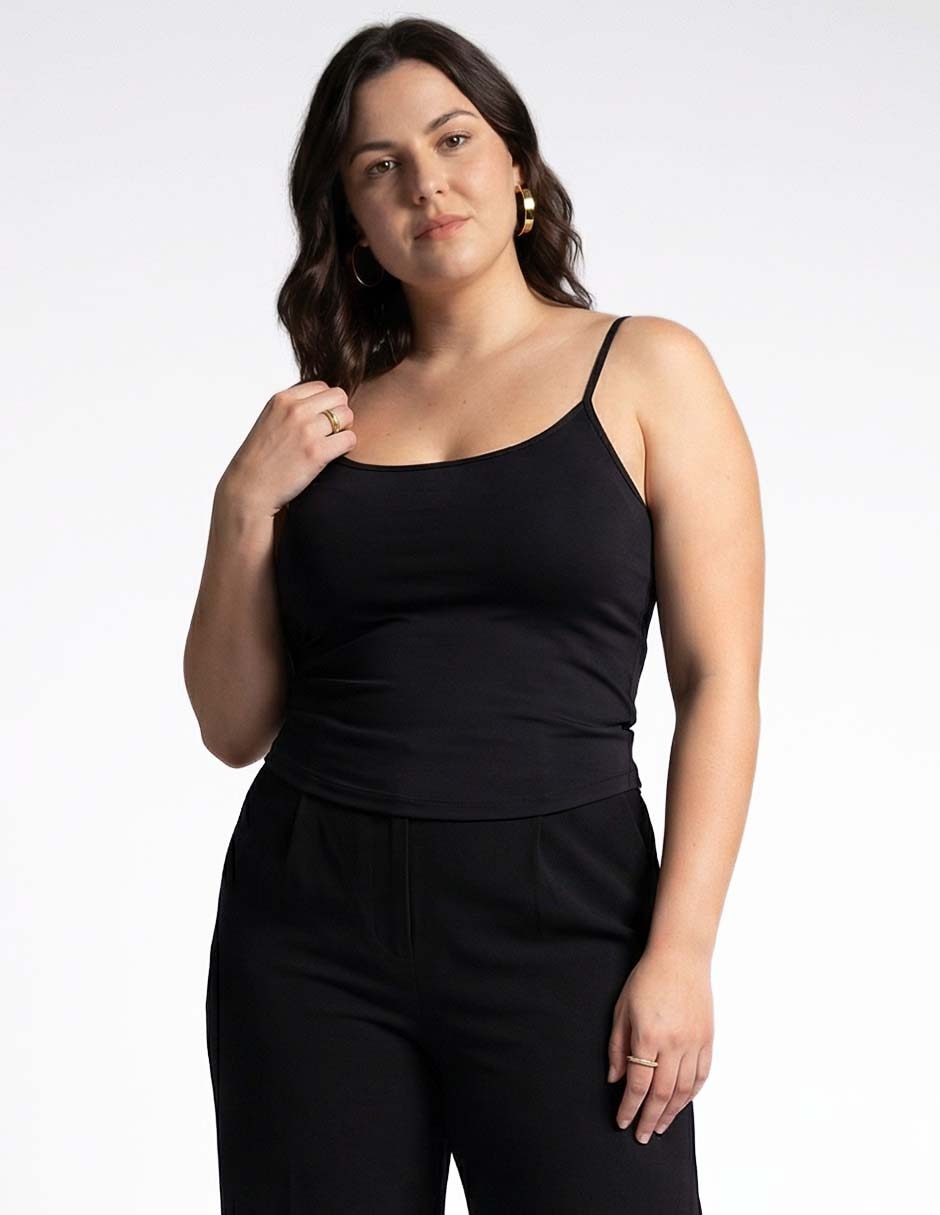 Top escote medio tirante delgado