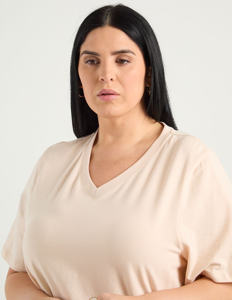 Playera manga corta Weekend Plus cuello V para mujer