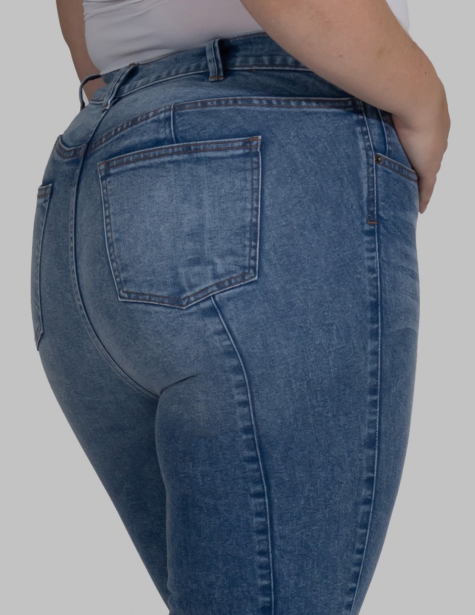 Jeans acampanado para mujer 6
